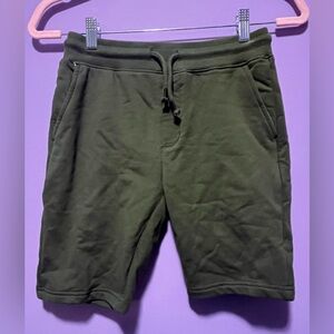 NWT Treasure & Bond Core Fleece Sweat Shorts in Forest Green - Size M (8-10)